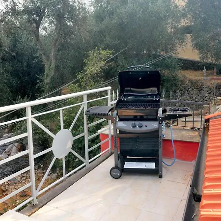 House With One Bedroom In With Terrace And Wifi بيت للعطل *